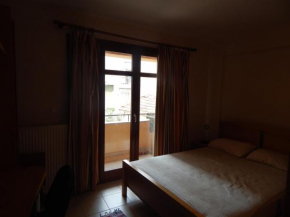 Semelis House